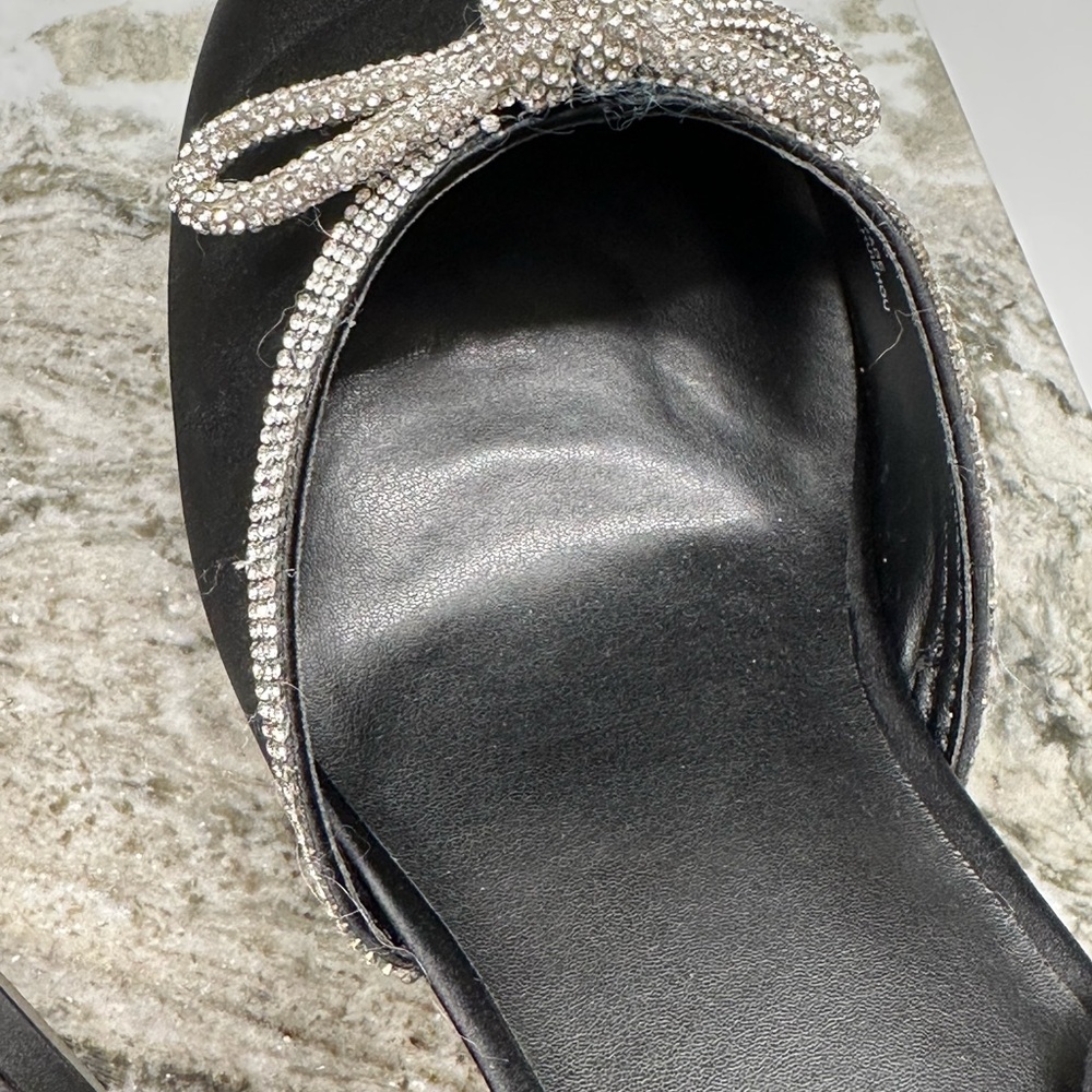 Elegant Black Women's Shoes with Rhinestone Bow Detail - Picture 7 of 7
